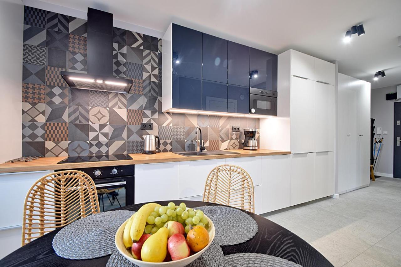 E-Apartament Nad Morzem Apartamentuj ミエルノ エクステリア 写真
