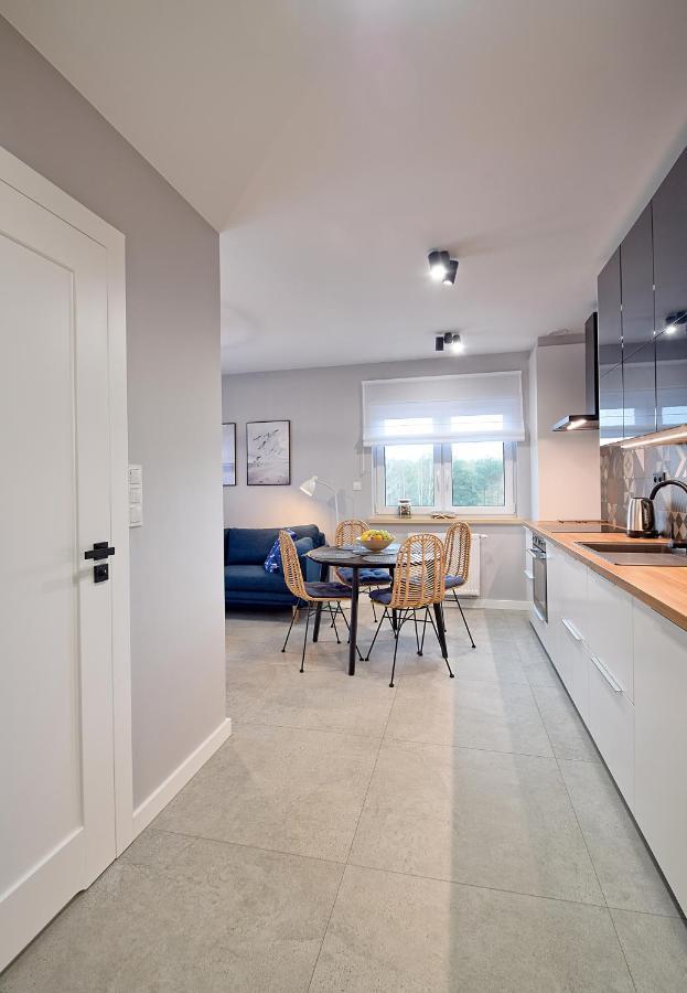 E-Apartament Nad Morzem Apartamentuj ミエルノ エクステリア 写真